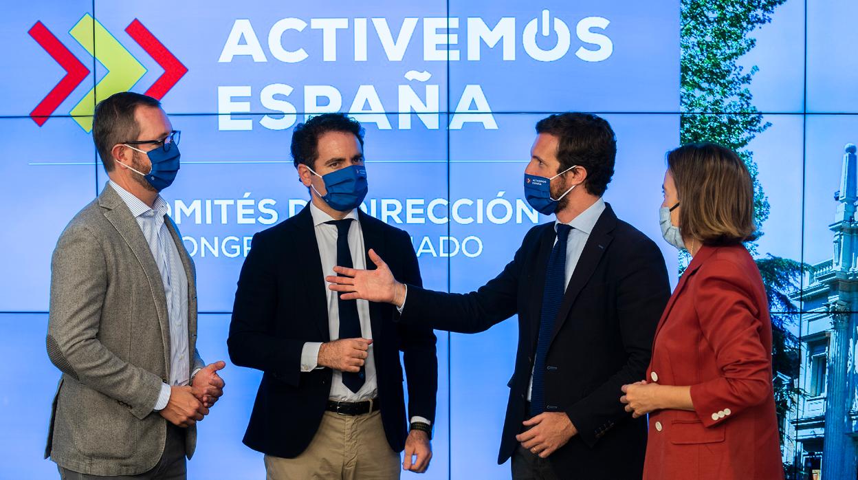 Javier Maroto, Teodoro García Egea, Pablo Casadoy Cuca Gamarra, ayer en Génova