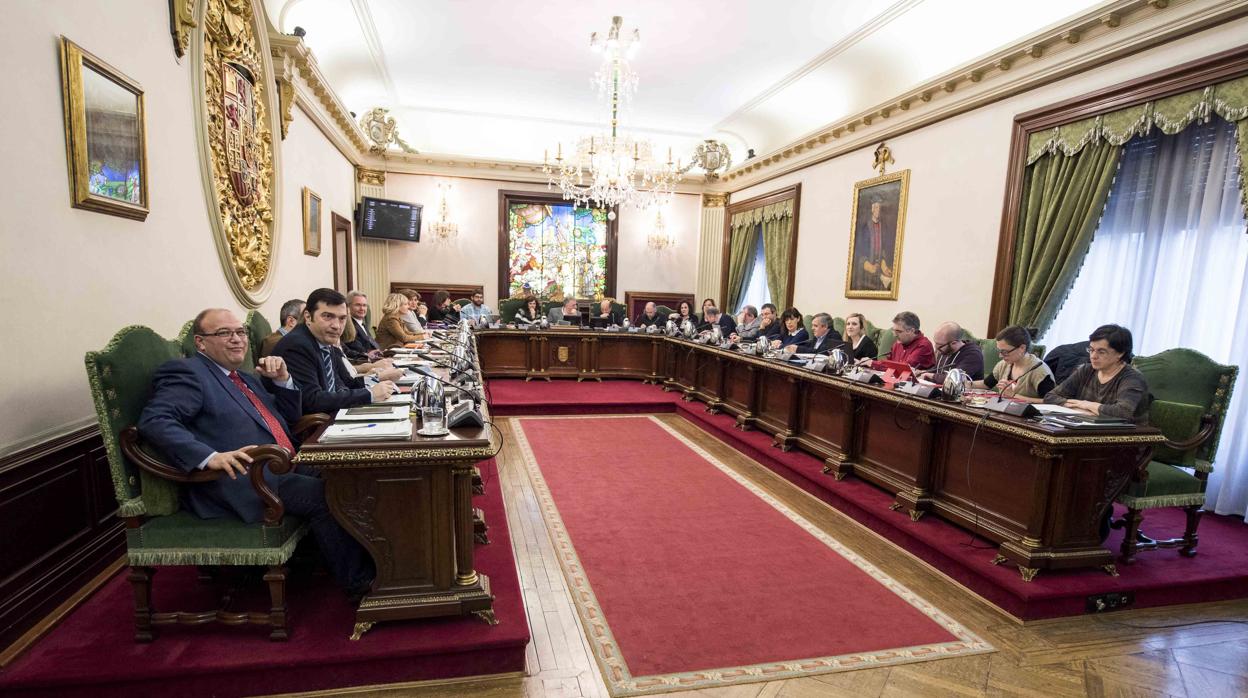 Imagen de un pleno del Ayuntamiento de Pamplona de la legislatura pasada.