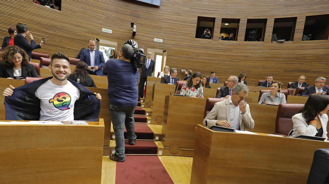 Fran Ferri (Compromís) y Toni Cantó (Ciudadanos), en las Cortes Valencianas