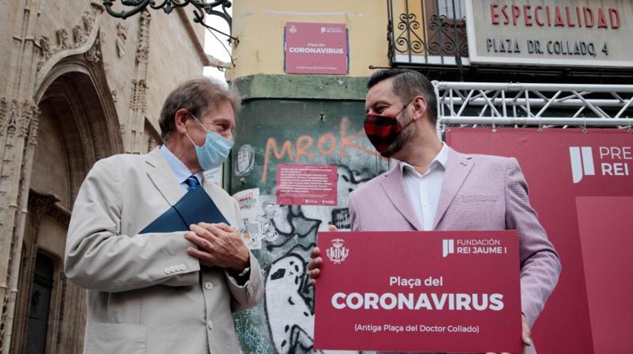 El concejal Carlos Galiana y el presidente ejecutivo de los Premios Rey Jaime I, Javier Quesada