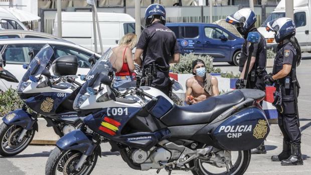 Detenida por arrancarle el labio a su novio al intentar besarla en Valencia