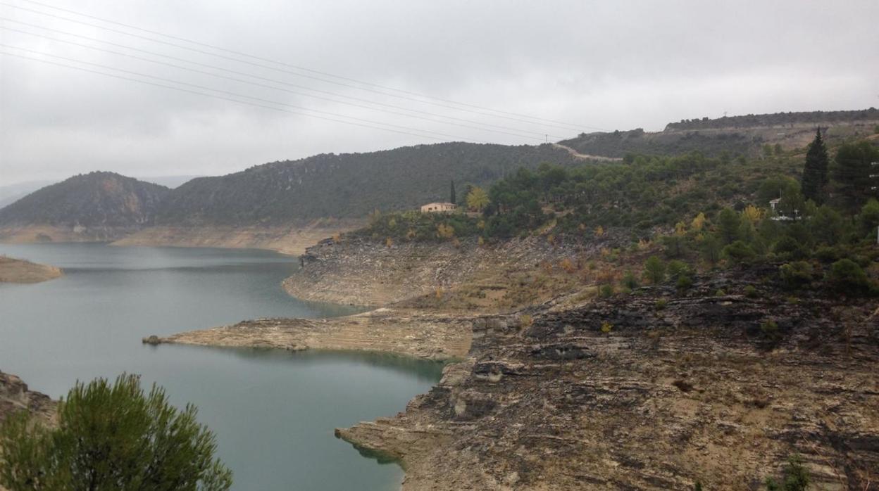 El convenio permitirá mejoras en los municipios ribeños de la cabecera del Tajo