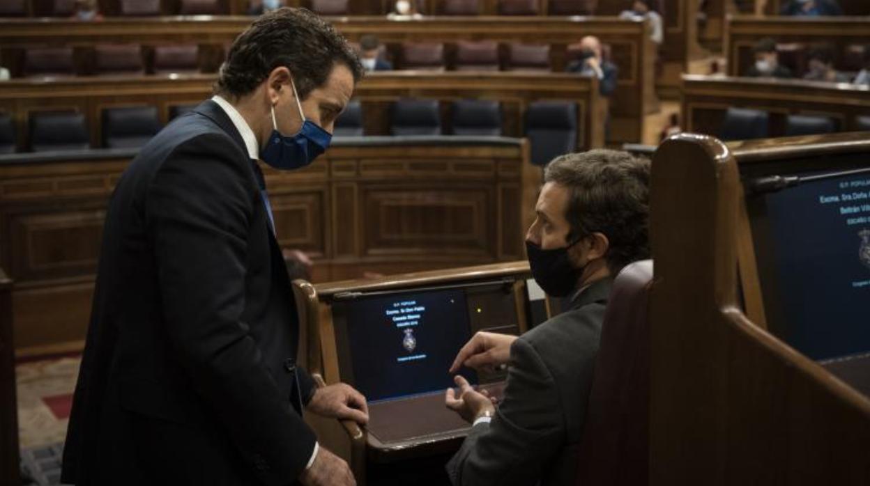 Teodoro García Egea y Pablo Casado, en el Congreso