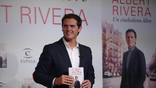 Rivera señala que levantar el veto al PSOE a una semana de la repetición electoral fue su «muerte política»