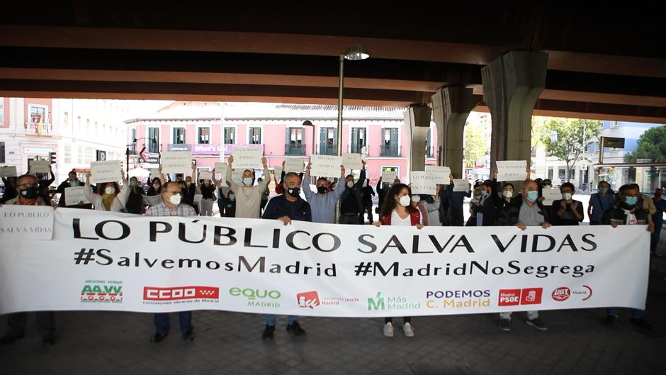 Concentración en Puente de Vallecas en apoyo a la Sanidad Pública