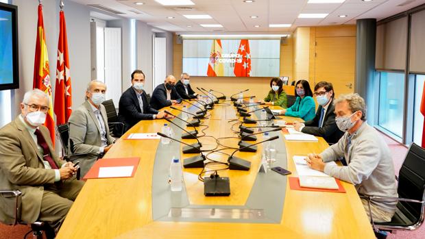 Las 48 horas del doctor Bouza en el Grupo Covid-19 y la promesa de unidad política que no se cumplió