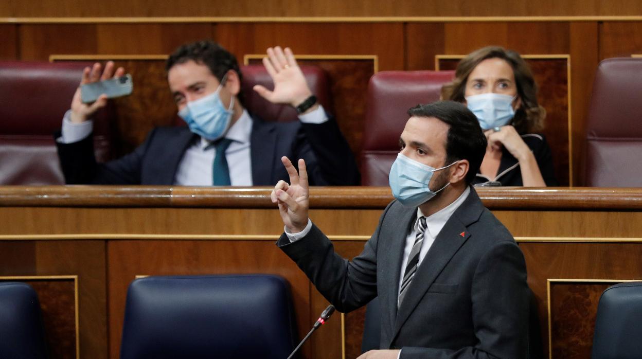 El ministro de Consumo, Alberto Garzón, durante su intervención en la sesión de control al Ejecutivo este miércoles en el Congreso