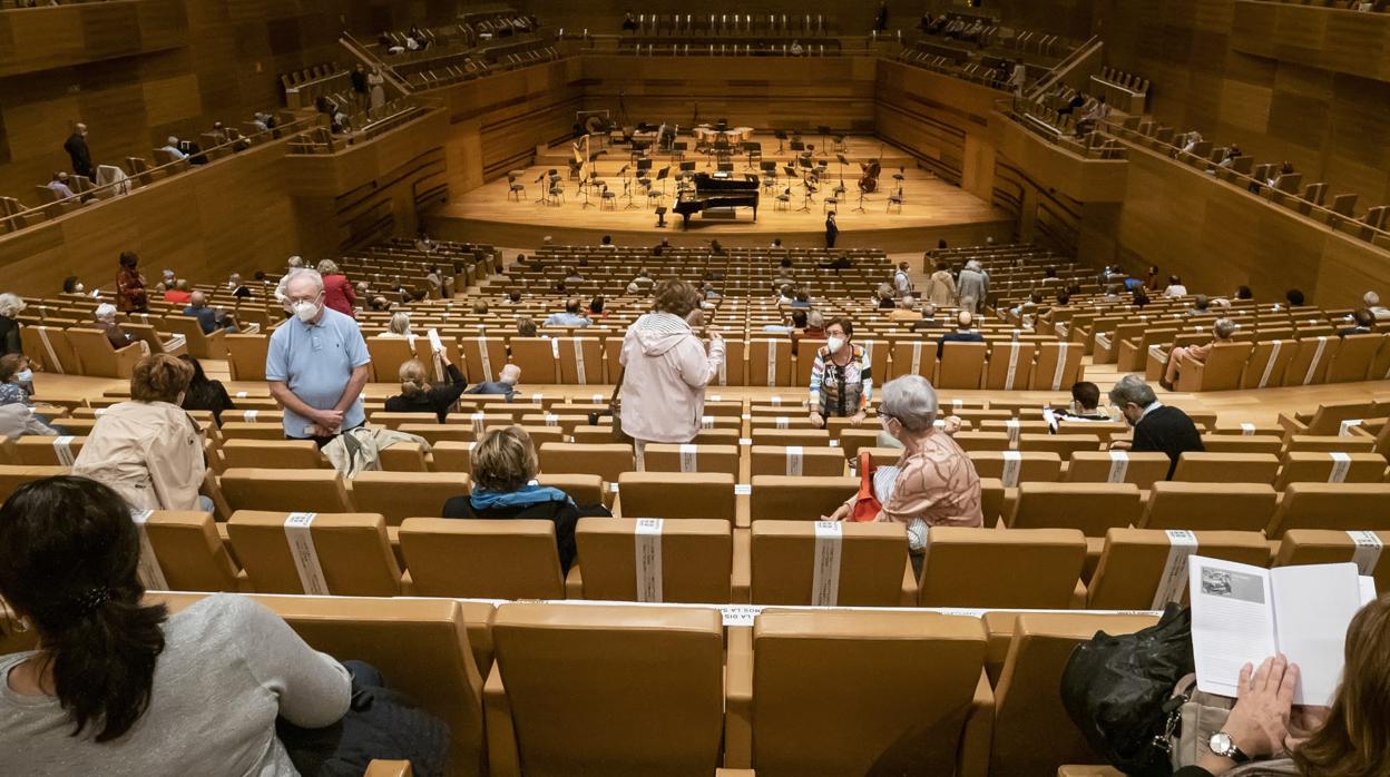 Asistentes a una función de la OSCyL en el Centro Cultural Miguel Delibes de Valladolid