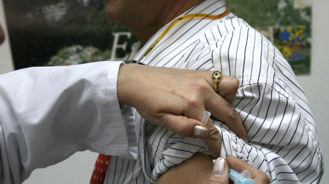 La campaña de vacunación contra la gripe comenzará en Castilla y León el próximo lunes 5 de octubre
