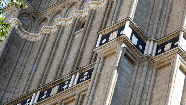 La restauración de la torre de la catedral de Toledo descubre detalles antes desapercibidos