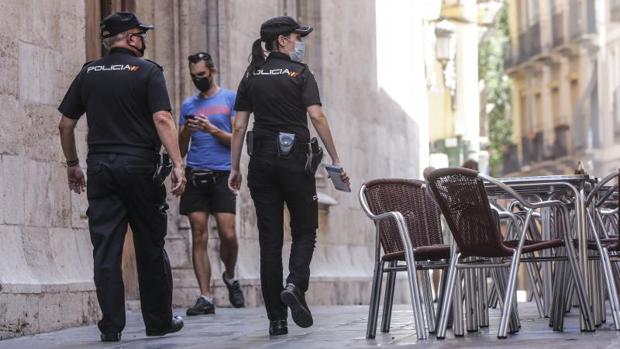 Juzgan a un hombre y una mujer estéril por violar a una chica para fecundarla y quitarle el bebé en Valencia