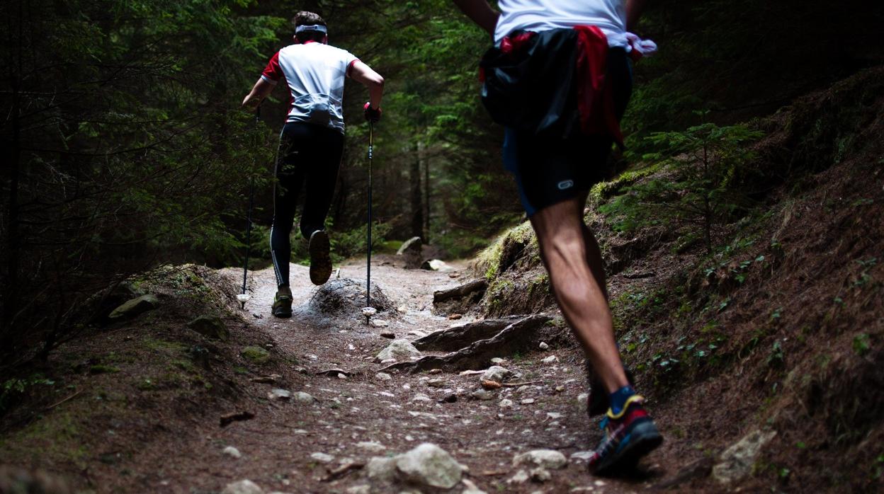 Practicantes de deporte base en la montaña en una imagen difundida en redes sociales por Confedecom