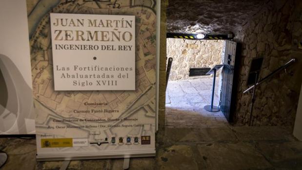 El Castillo de Santa Bárbara alberga una exposición sobre fortificaciones del siglo XVIII