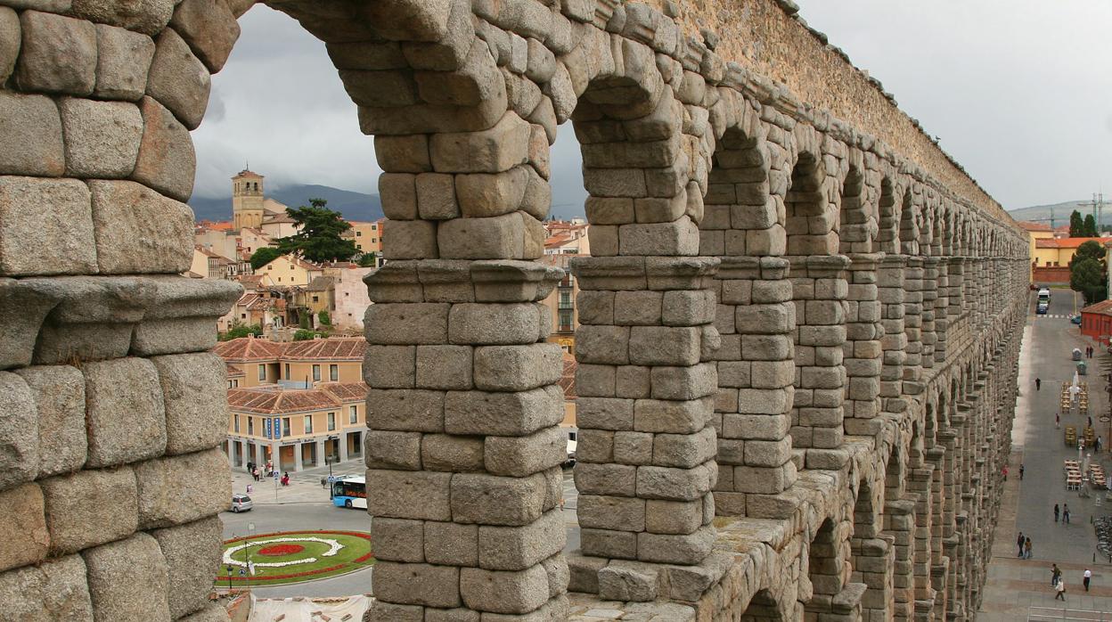 Acueducto desde el Mirador del Postigo