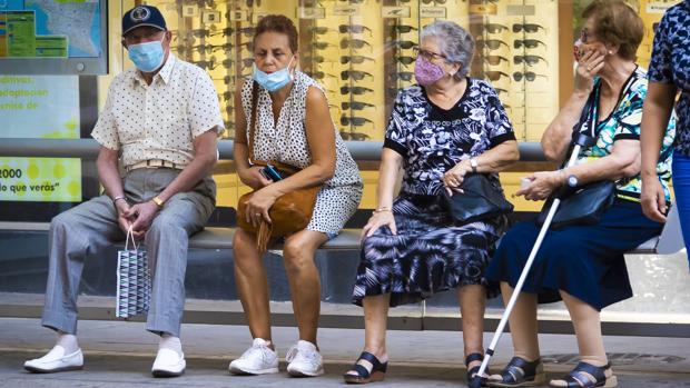 El coronavirus golpea a las residencias de ancianos de Valencia con un centenar de positivos en un día