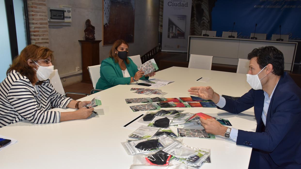 Encuentro entre Agustina García, Paloma García y Jesús Murua