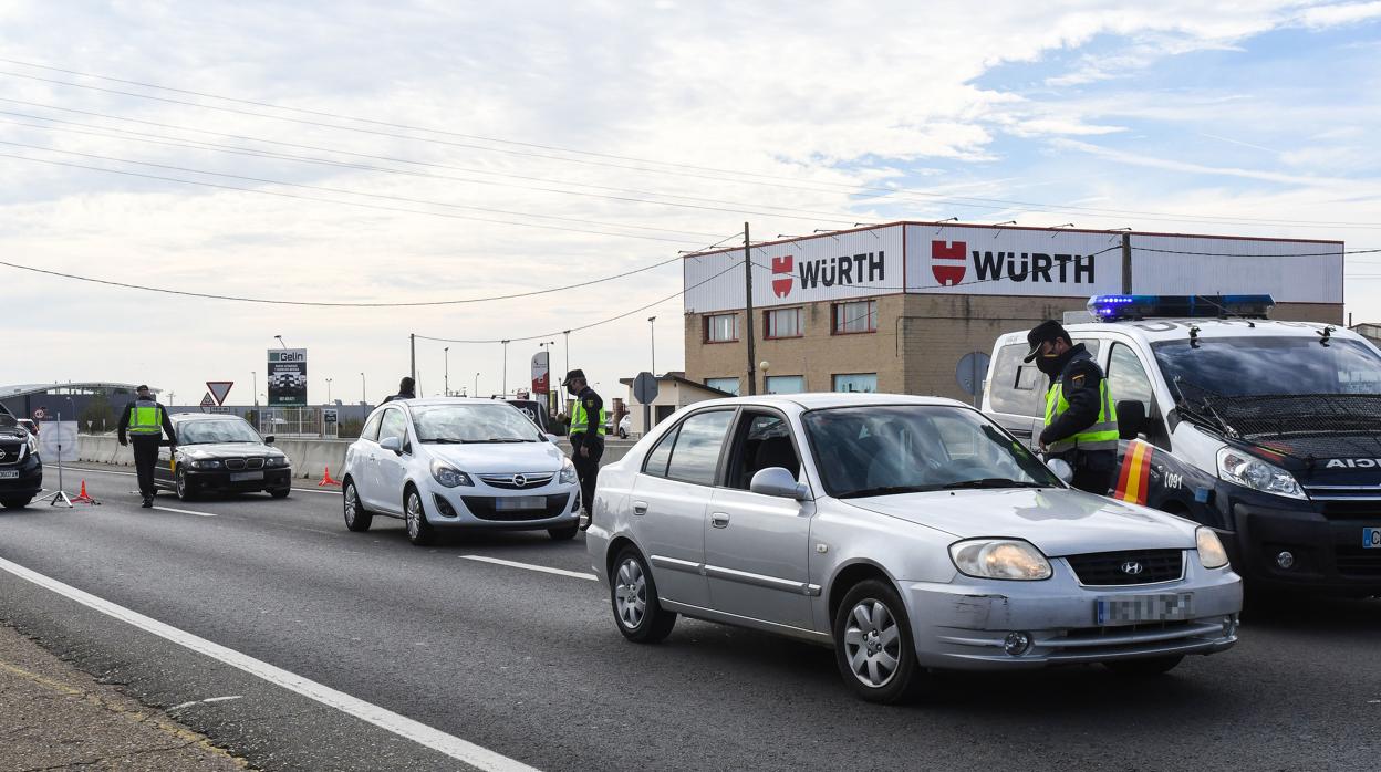 Control de acceso a León capital, confinada desde el miércoles por la alta incidencia del Covid-19