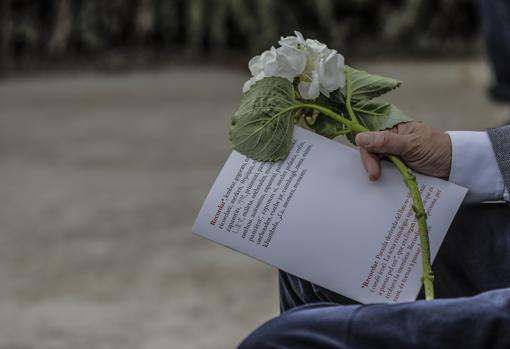 La Comunidad Valenciana homenajea a las víctimas del coronavirus para «llevarlas siempre en el corazón»