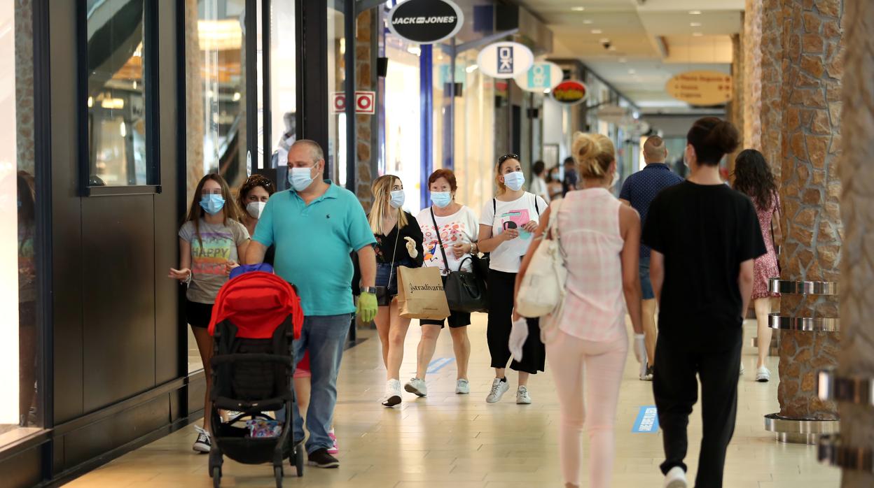 La ocupación en los centros comerciales puede alcanzar el 75 por ciento, según las indicaciones de Sanidad para Toledo