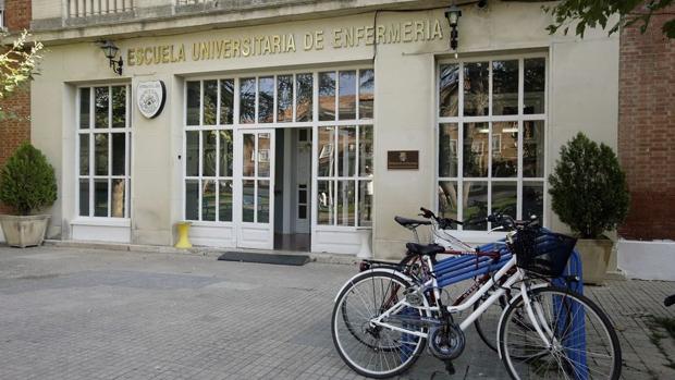 Un brote en la Escuela de Enfermería obliga a suspender las prácticas en el Hospital de Palencia