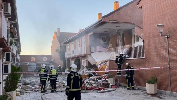 Aparatosa explosión sin víctimas en una casa de San Martín de la Vega, Madrid