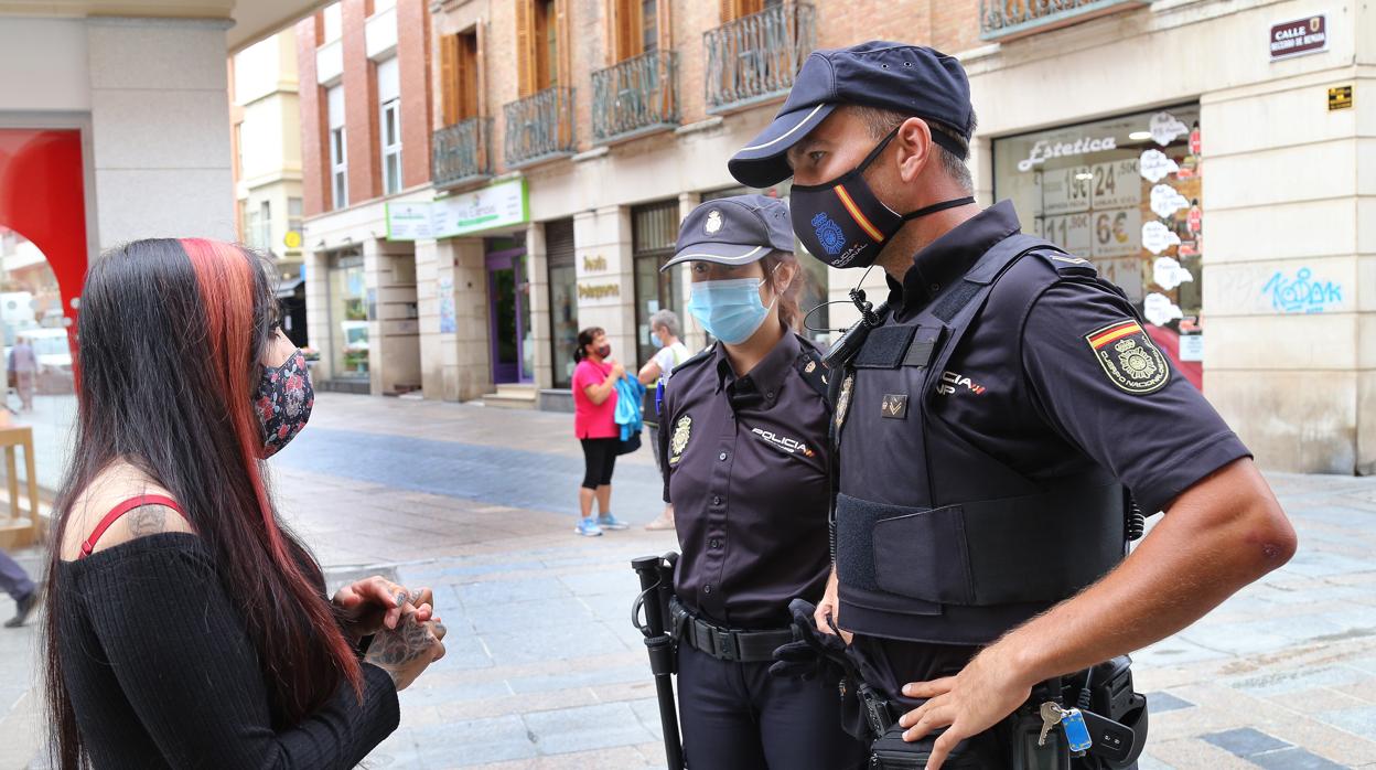 Denuncian a 77 personas la pasada semana en Castilla y León por saltarse la cuarentena