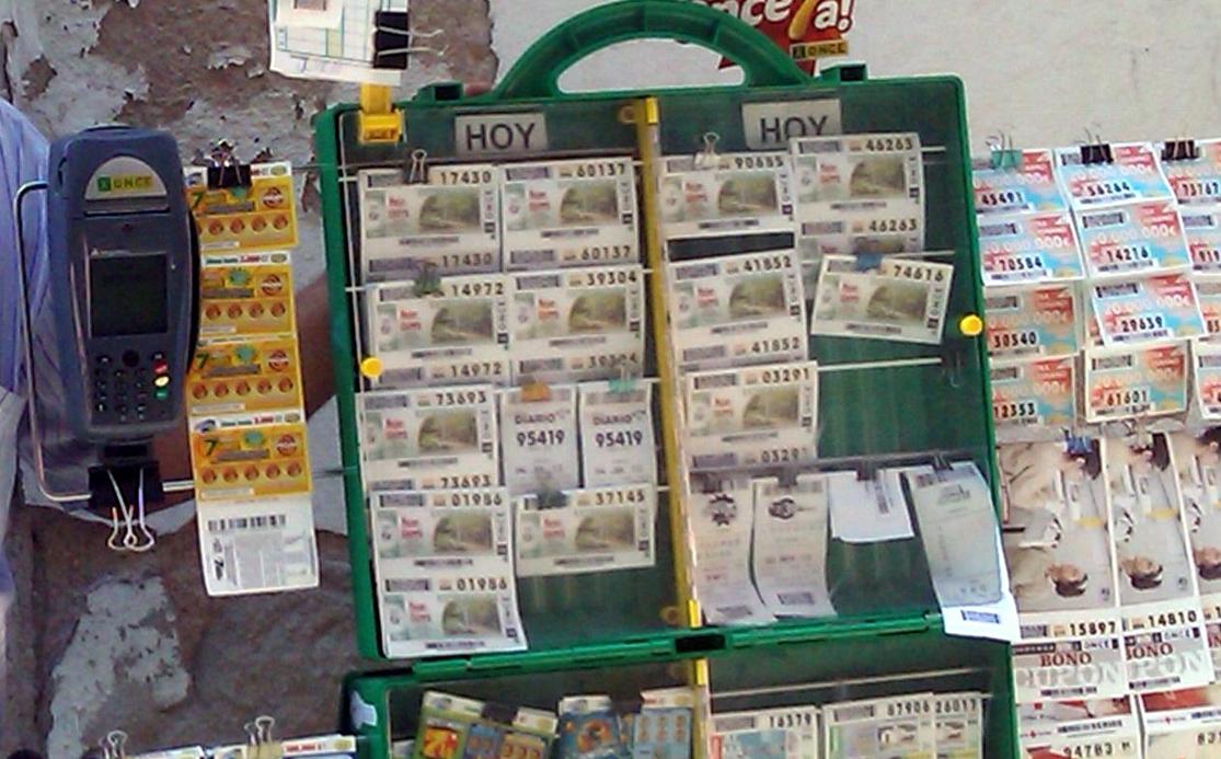 La ONCE ha repartido este jueves 280.000 euros en Azuqueca de Henares (Guadalajara)