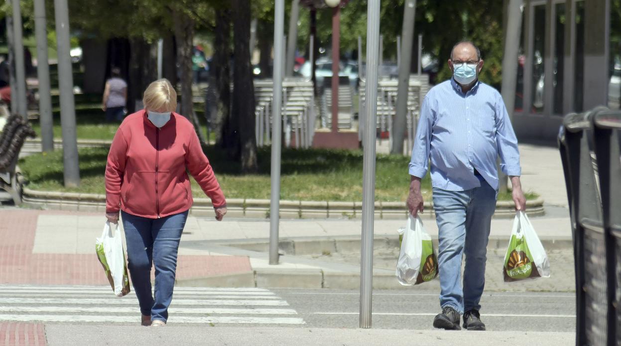 Dos burgaleses, el primer día que fue obligatorio el uso de mascarillas