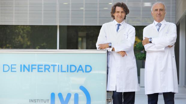 Tres investigadores valencianos de IVI, premiados por sus diez años de trayectoria en medicina reproductiva