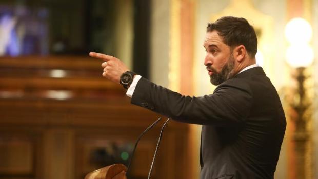 Abascal apuntala su discurso y deja vía libre al PP para ocupar el centro derecha