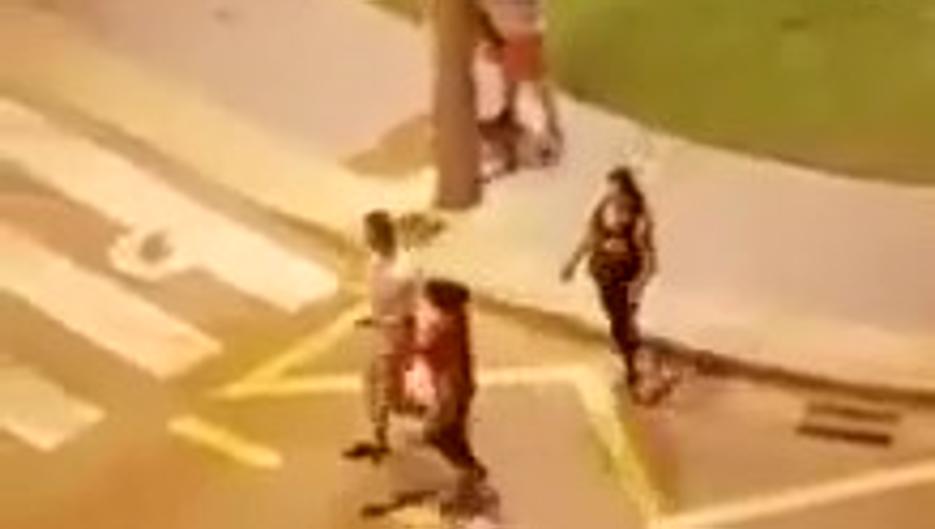 Un vídeo revela el acoso a turistas en Benidorm por ladronas explotadas sexualmente por bandas