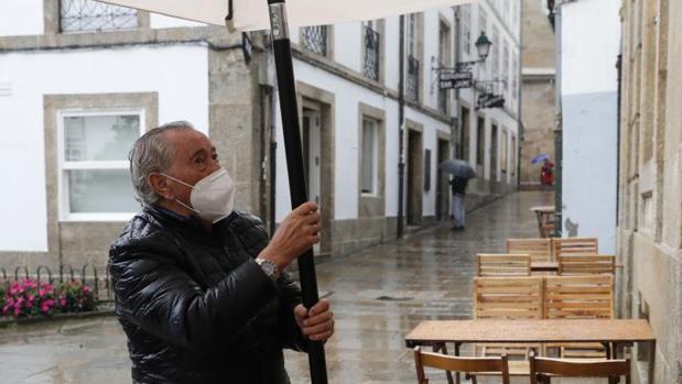 El mapa de Galicia se tiñe de rojo por el Covid: casi 30 concellos en alerta máxima