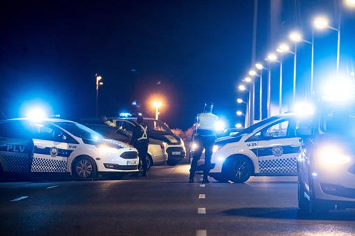 Imagen de un control policial tomada la noche del 25 de octubre en Valencia