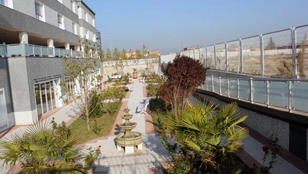 Preocupación por un brote de al menos 80 contagiados en la residencia de mayores El Lucero