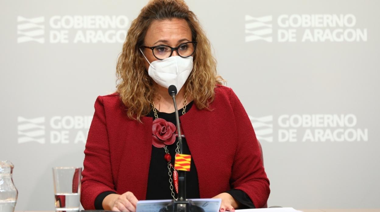 La consejera de Presidencia y portavoz del Gobierno aragonés, Mayte Pérez, se deshizo en elogios al proyecto de presupuestos de Sánchez, pese a reconocer que no saben cuánto llegará a Aragón