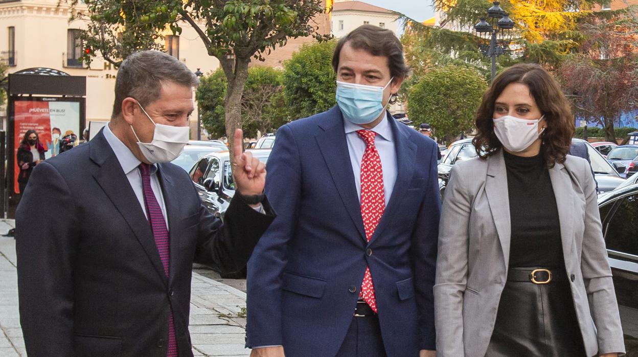 García-Page, Mañueco y Ayuso, ayer en Ávila