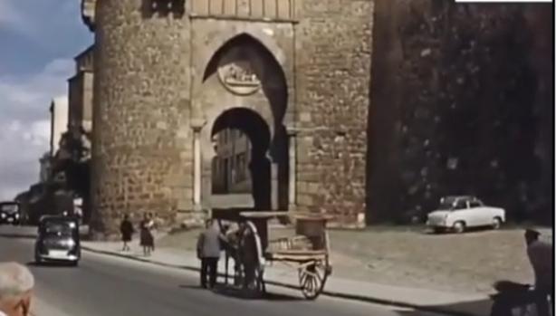 Un vídeo grabado por unos turistas en 1957 muestra la vieja normalidad en Toledo