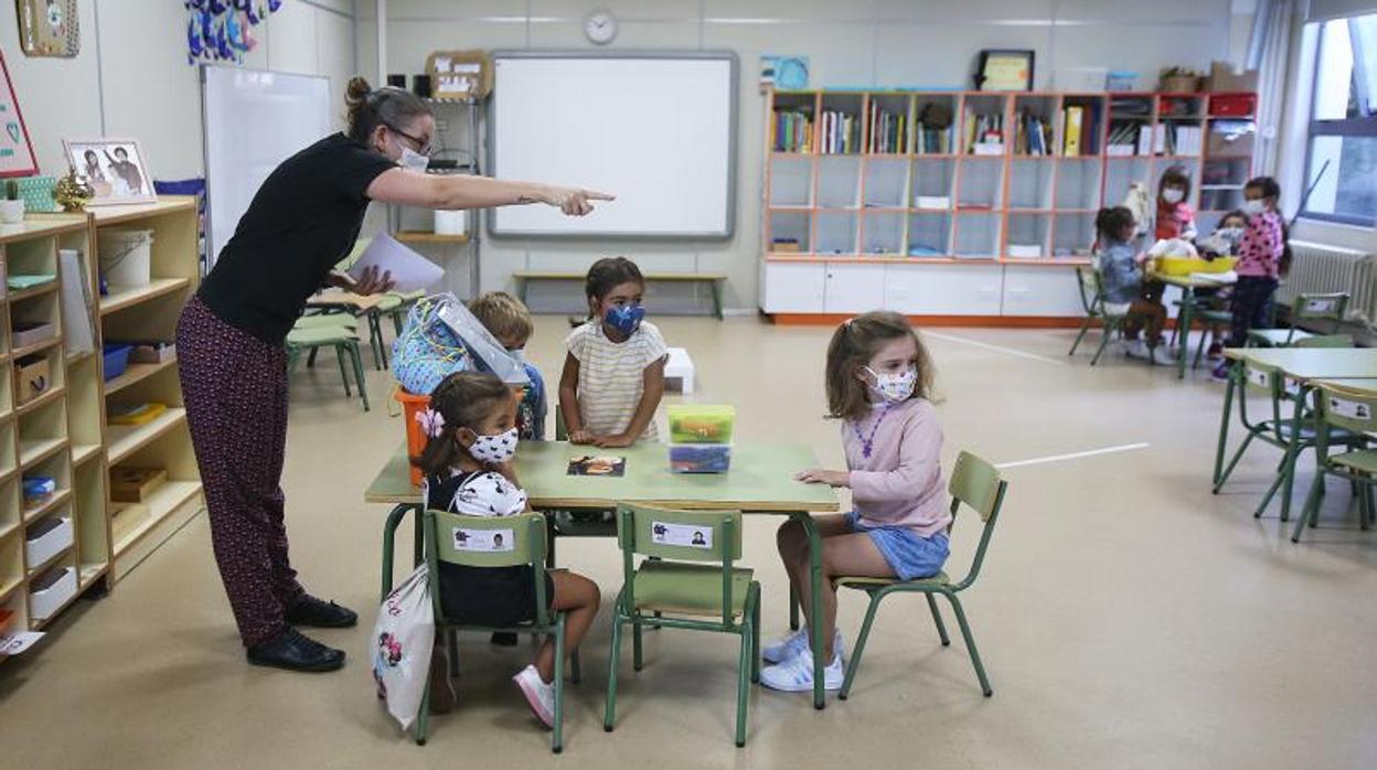 Niños en un aula de educación infantil, en un centro gallego