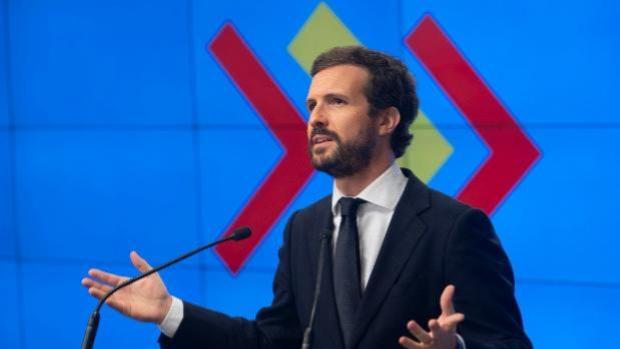 Casado marca distancias con Vox y apoya a la Policía frente a los destrozos de una «minoría violenta»