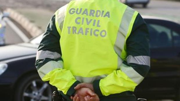 Fallecida la conductora de un turismo tras colisionar con un camión en Villadangos del Páramo