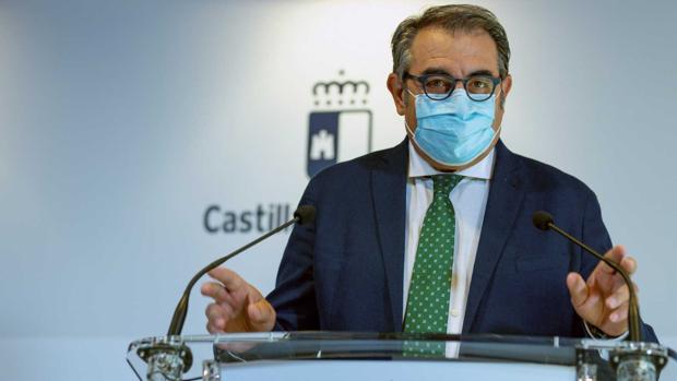 Castilla-La Mancha admite que el confinamiento «está encima de la mesa» pero aboga por esperar los resultados de las medidas puestas en marcha