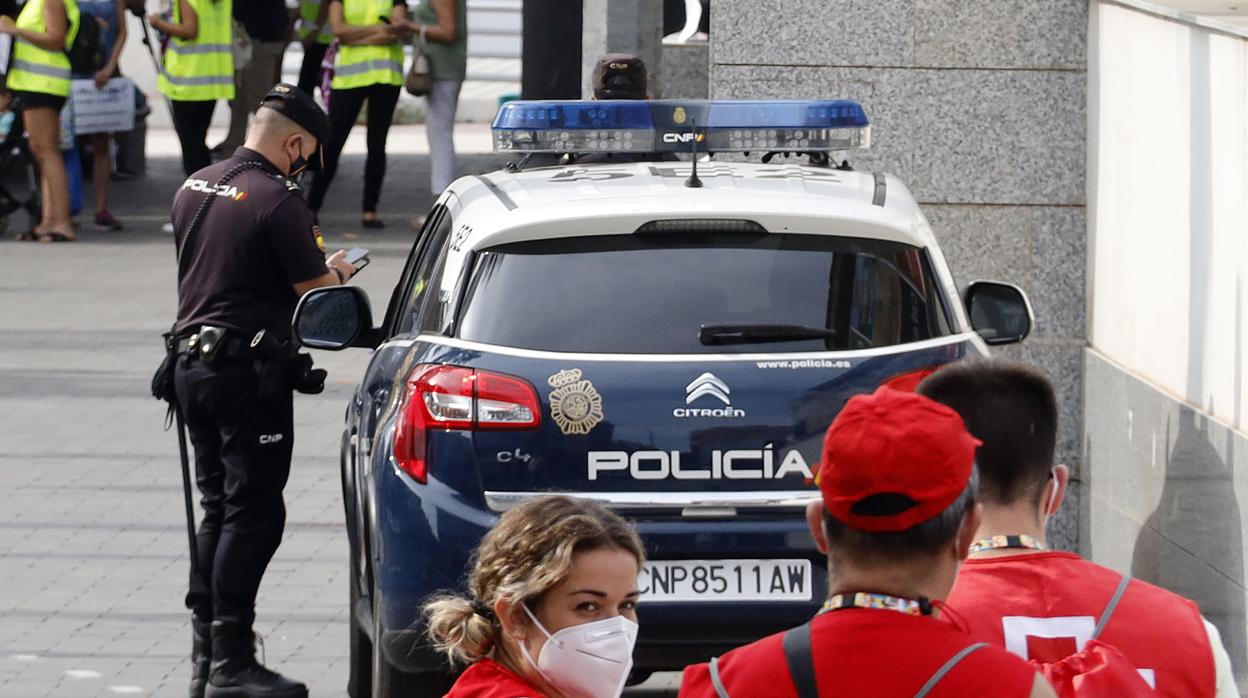 Imagen de archivo de un agente de la Policía Nacional