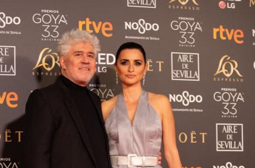 Pedro Almodóvar y Penélope Cruz en los Premios Goya de 2019