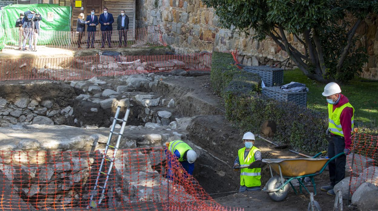 Excavaciones junto a la muralla de Ávila