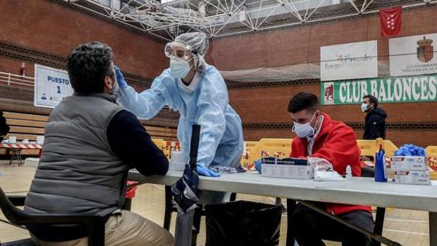 Madrid notifica 1.728 casos nuevos de coronavirus, 797 en las últimas 24 horas y 22 fallecidos