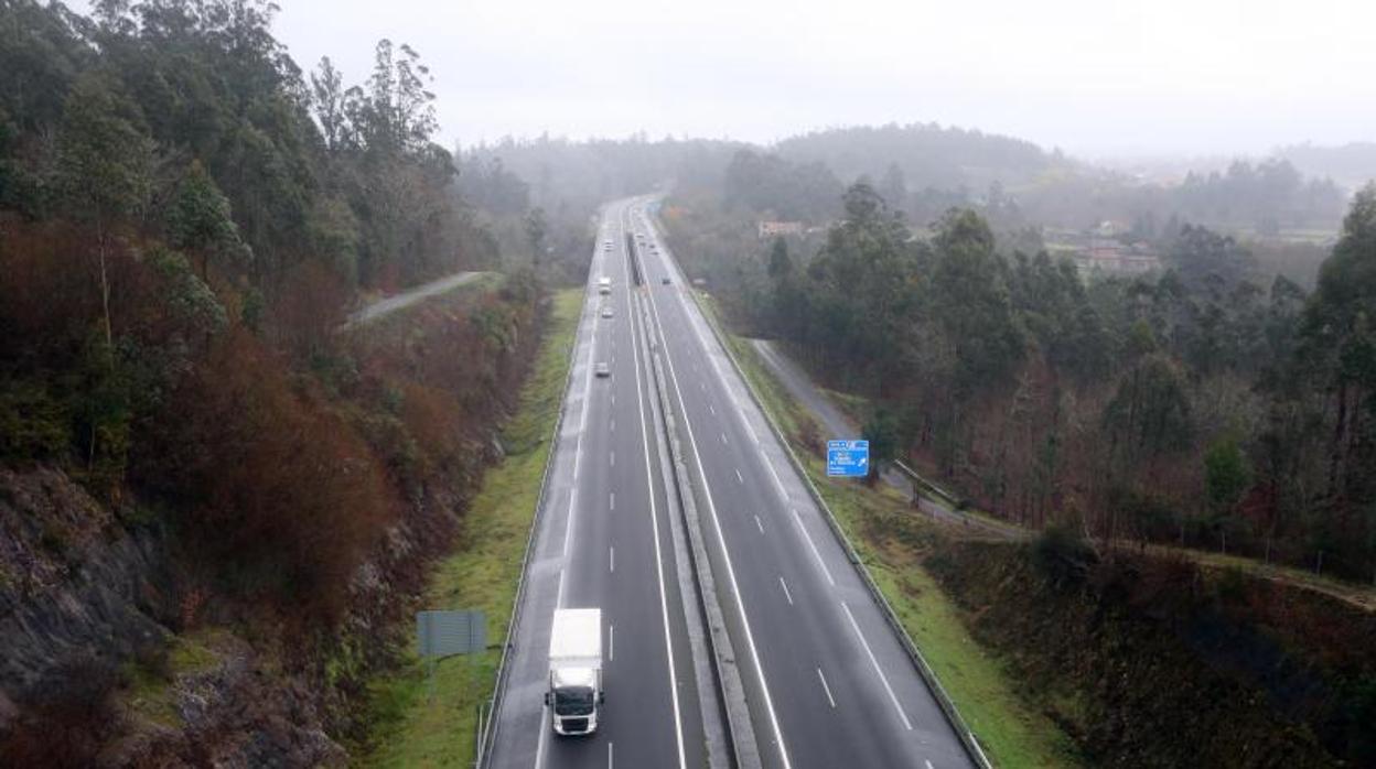 La vía que une Santiago con Noia (La Coruña)