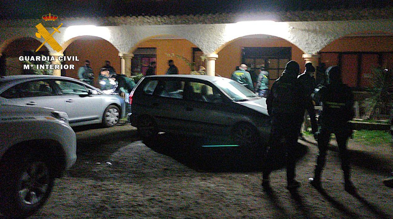 Denuncian al dueño de un local y a 26 participantes de una fiesta nocturna en Albacete