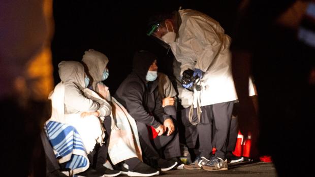 Ocho inmigrantes muertos durante la noche en aguas canarias