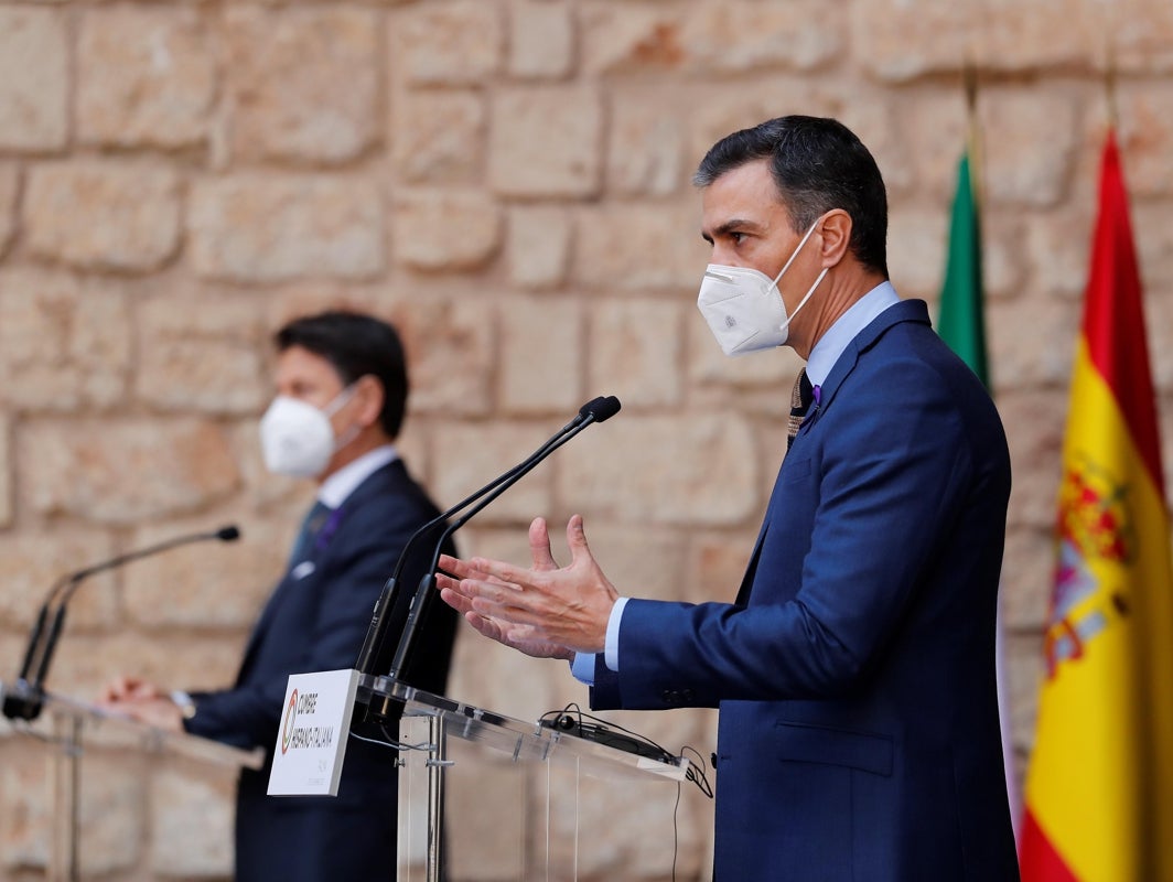 El presidente del Gobierno, Pedro Sánchez, y su homólogo italiano Giuseppe Conte, comparecen ante los medios en el marco de la XIX Cumbre bilateral de España e Italia