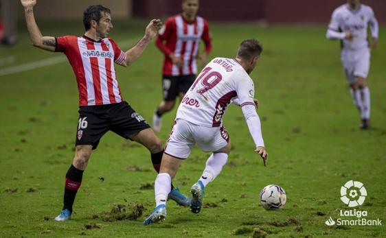 2-0: El Albacete sigue penando al caer en Las Gaunas